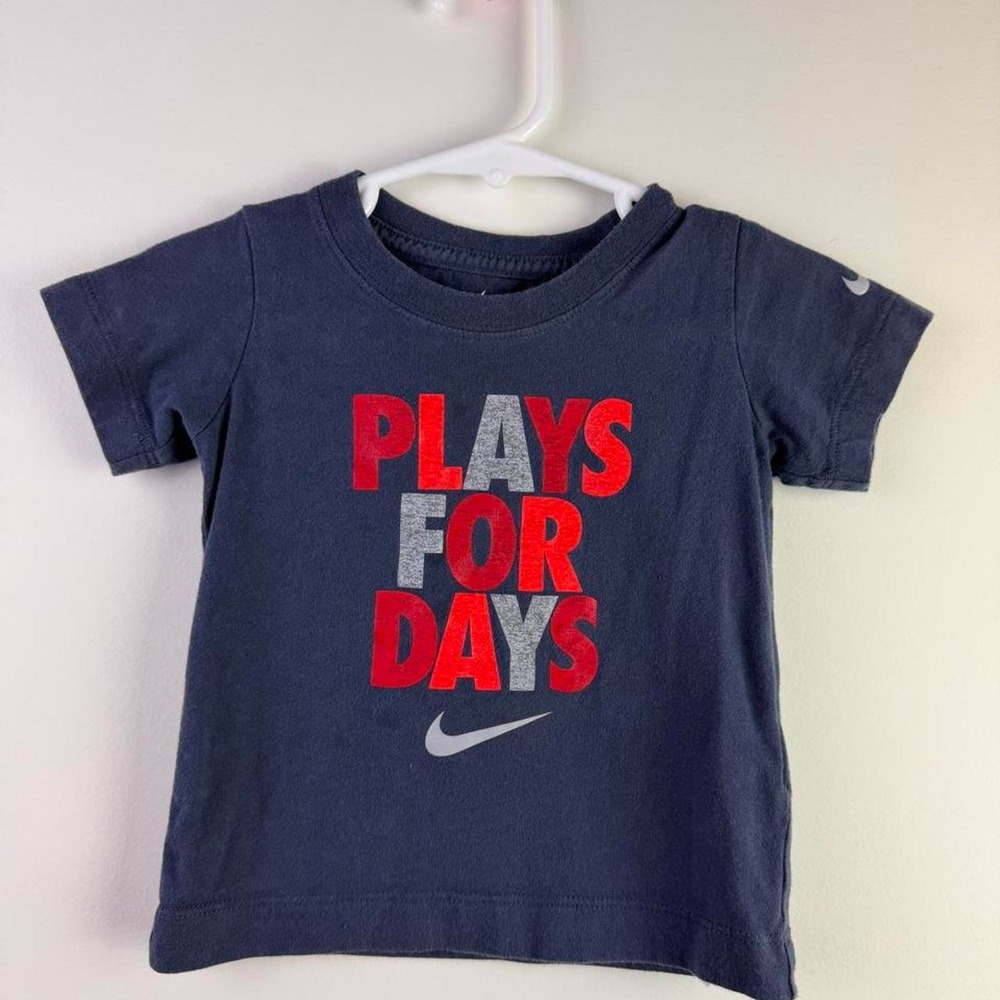 Nike Baby Boys Navy Blue Plays For Days Graphic T-Shirt Size 18M